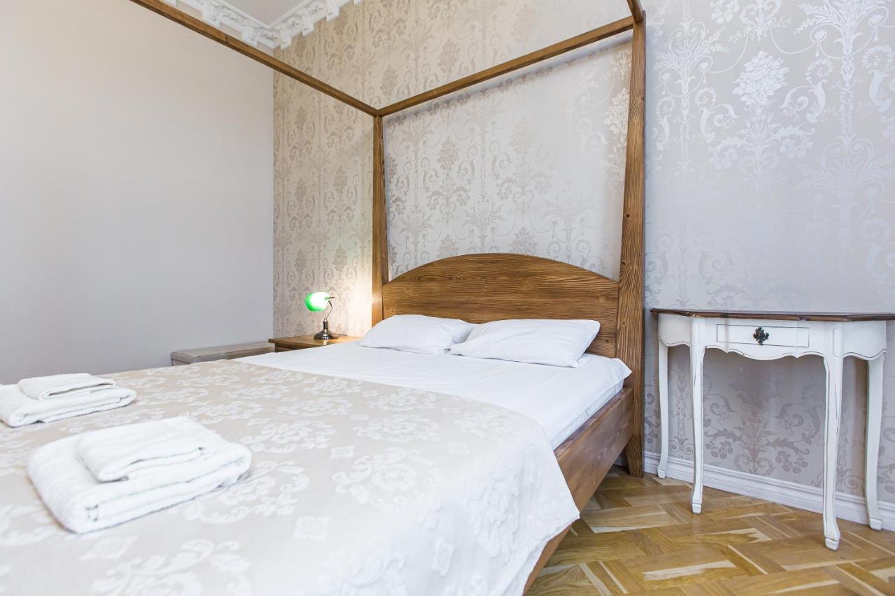 Австрійська Квартира В Центрі На Вулиці Михальчука 5 Lviv Exterior photo