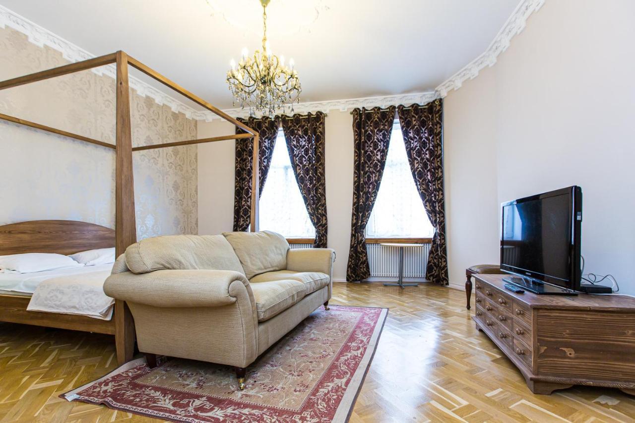 Австрійська Квартира В Центрі На Вулиці Михальчука 5 Lviv Exterior photo