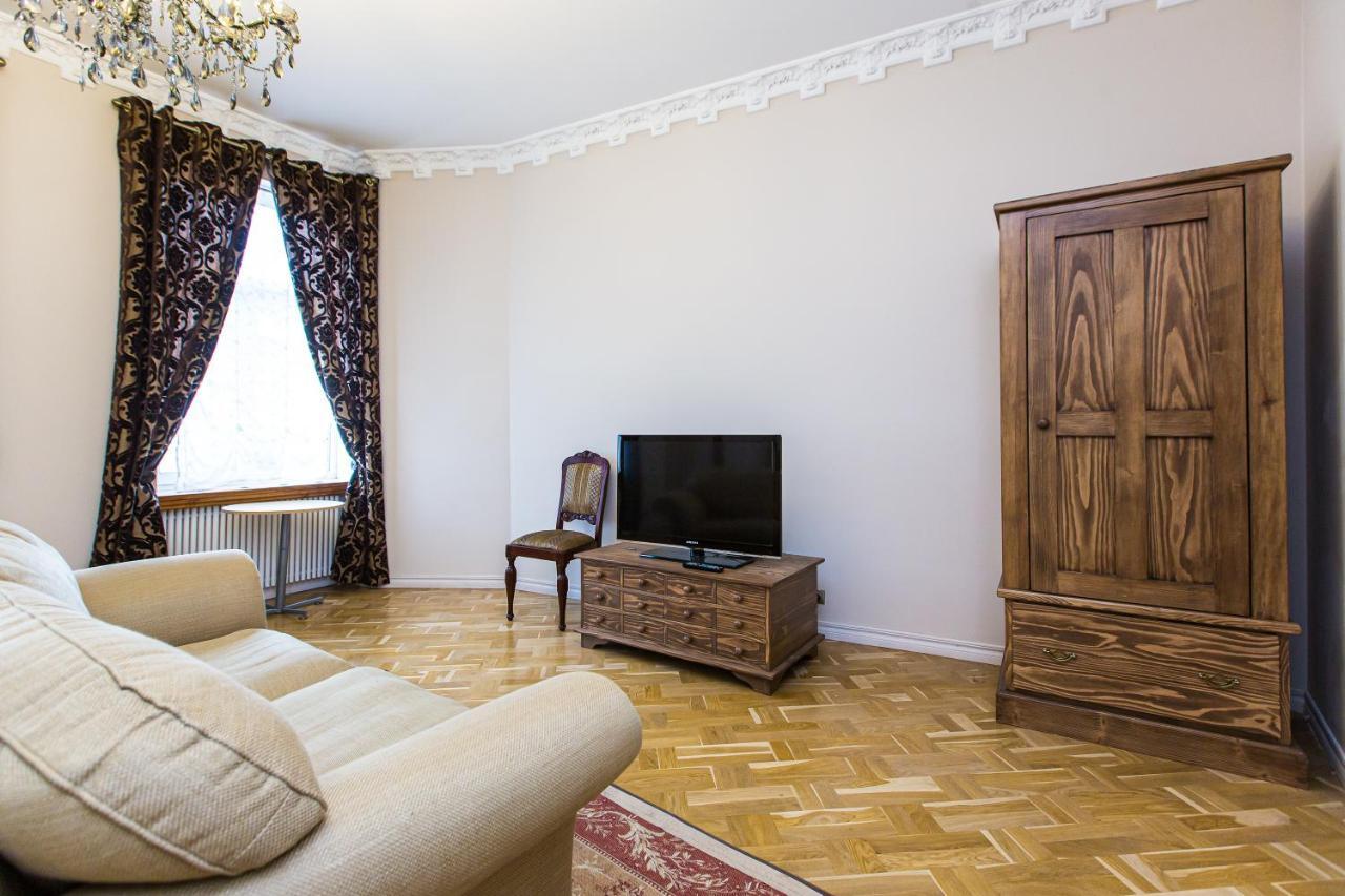 Австрійська Квартира В Центрі На Вулиці Михальчука 5 Lviv Exterior photo